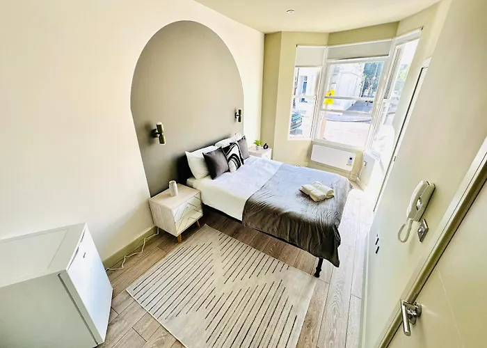 The Gray House - No 76 - Boutique Stay Experience