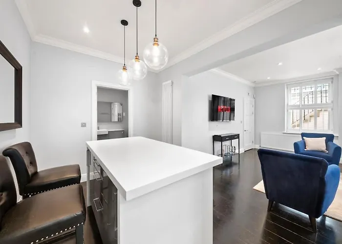 Sg, Prime South Kensington Luxury Suite London