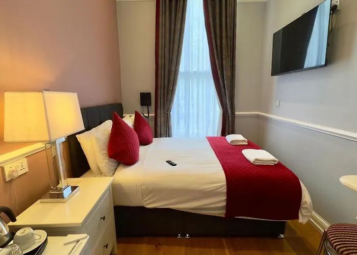 Classic Hyde Park Hotel London