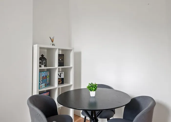 Sg, Cosy In Paddington Central London