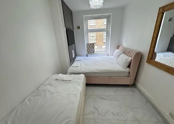 Nice 2 Bedroom Flat On First Floor