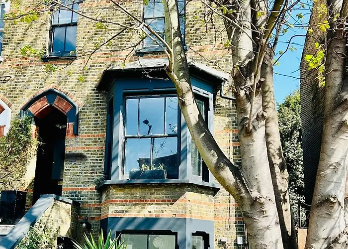 Victorian Stylish Dalston Studio