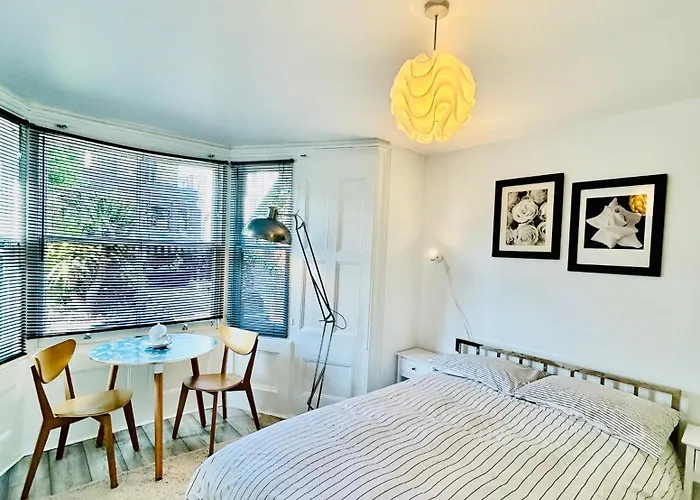 Victorian Stylish Dalston Studio