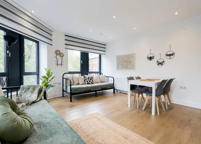 Stylish Modern Apartment By Aldgate East Station 4 Londra