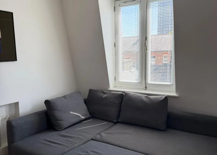Bright And Modern Flat Up To 4 People