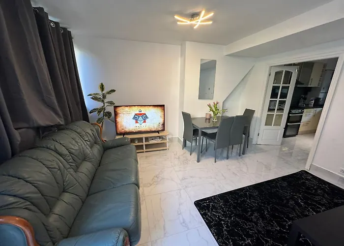 3 Bedroom Garden House Maida Vale