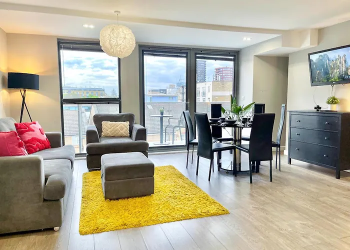 Contemporary Apartments With Private Balconies In Hoxton Near Shoreditch, Old Street, Islington By Staylio London