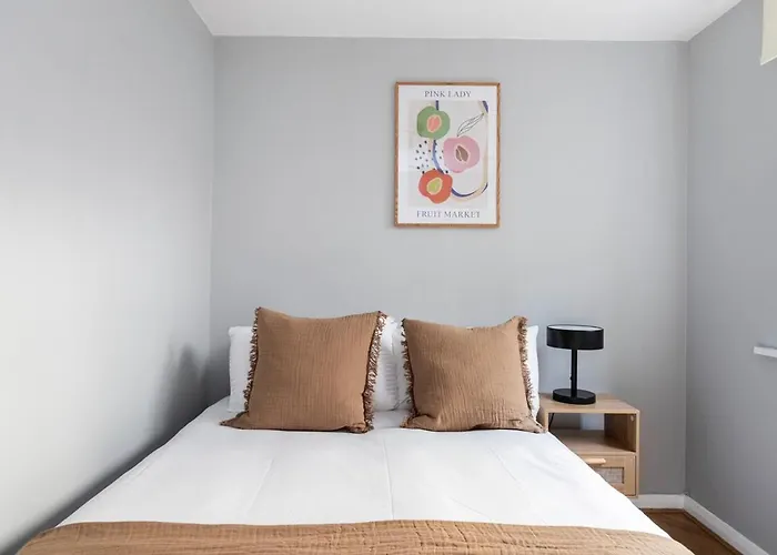 Excellent 3 Bed House Hyde Park Villa London