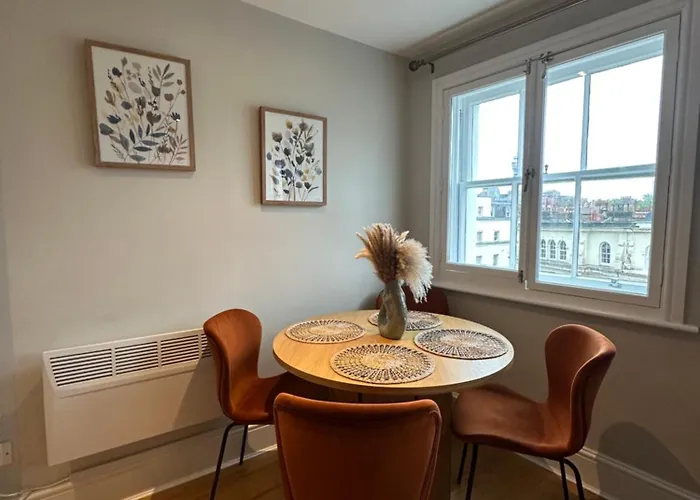 Stylish Flat Minutes From Covent Garden - West End Apartment London