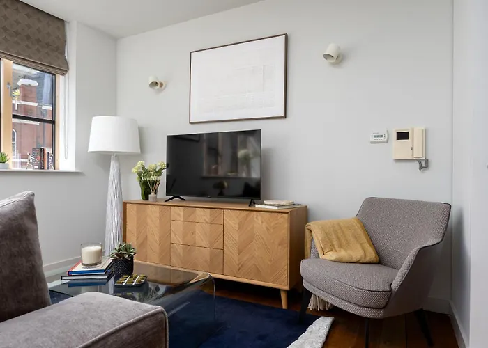 Liverpool Street I Your Apartment