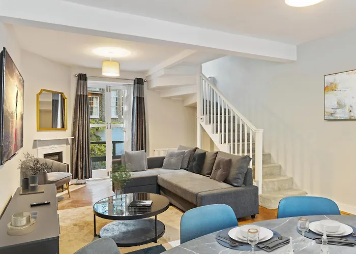 Palais Elegance By Beaumont Apartment London