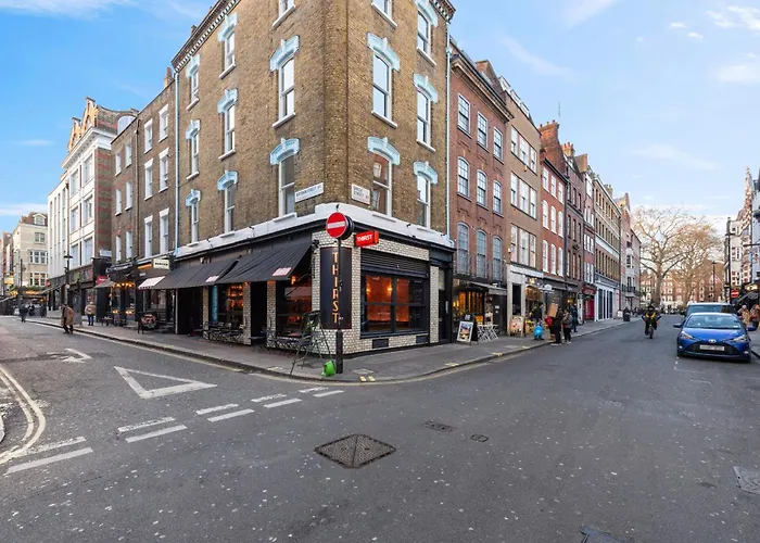Lively Soho Studios And 2 Bedroom In The Heart Of Londons Nightlife No Lift Gsg