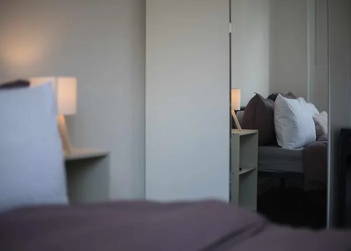 London E14 Poplar - Cosy 1 Bed Apartment For 3