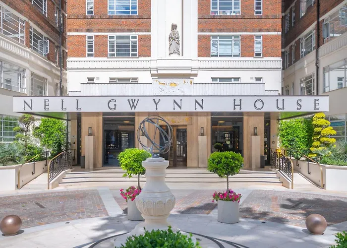 1 Bed Flat In Nell Gwynn House, Sleeps 4, Steps From Harrods & Hyde Park, 24 Hour Reception