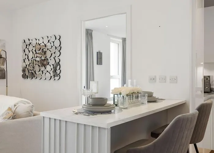 Luxury 2 Bed Apt In Olympic Village London