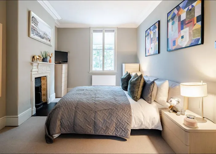 Covent Garden 4 Bed Luxury