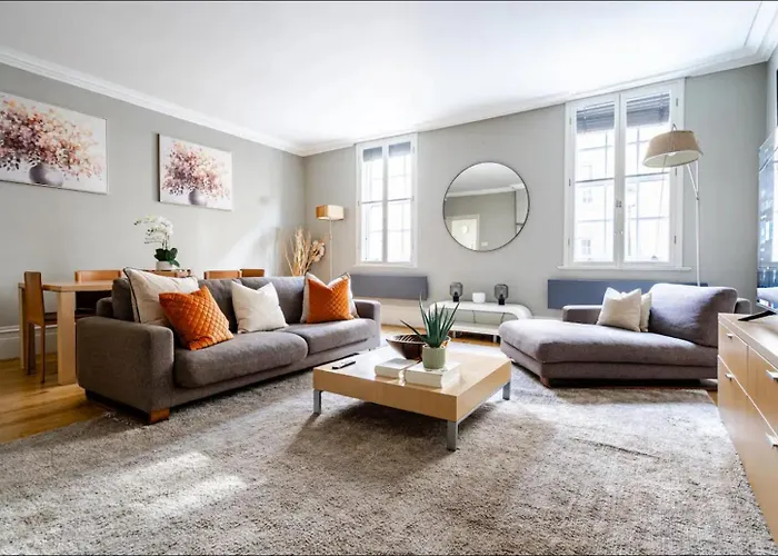 Covent Garden 4 Bed Luxury