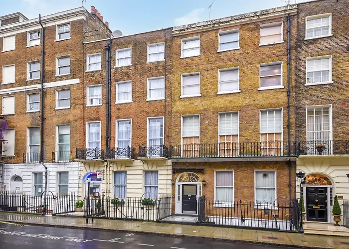 2Br London Basement Flat 13 Min Walk To Edgware Road & 6Mins Walk To Marble Arch Station, Free Wi-Fi