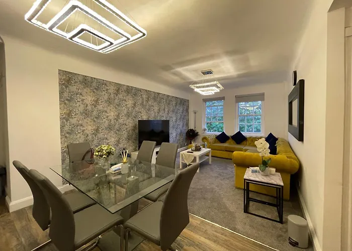 Kensington Apartment
