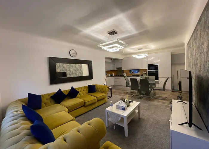 Kensington Apartment