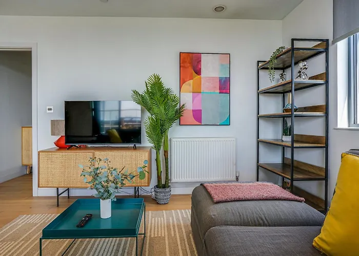 Athera - Walthamstow Central Sub-Penthouse 2 Bedroom, 2 Bathroom Incredible Views!