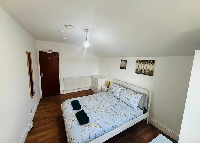 Mile-End Staycation