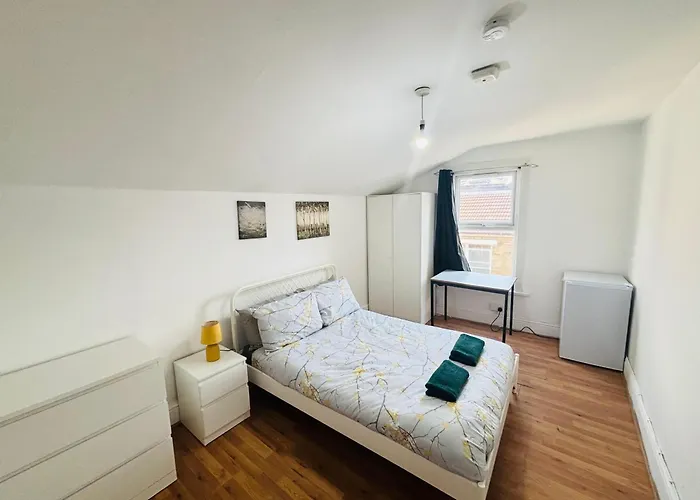 Mile-End Staycation London