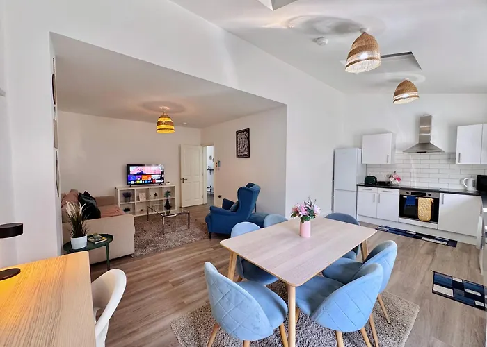 Cosy 1-Bed Flat 30Min To Central London & Parking