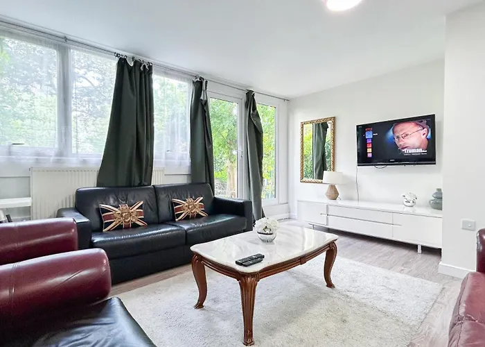 Spacious Maida Vale Apt With Private Garden Near Little Venice & Paddington By Staylio London