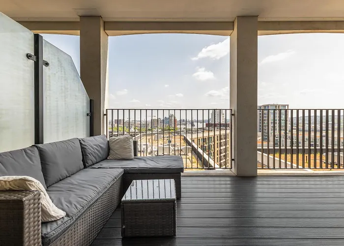 Spacious Modern 1 Bed Apartment.