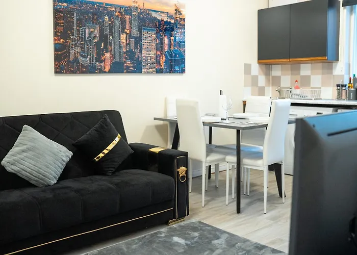2 Bedroom Limited-Time Offer For Long Stays Near City Airport