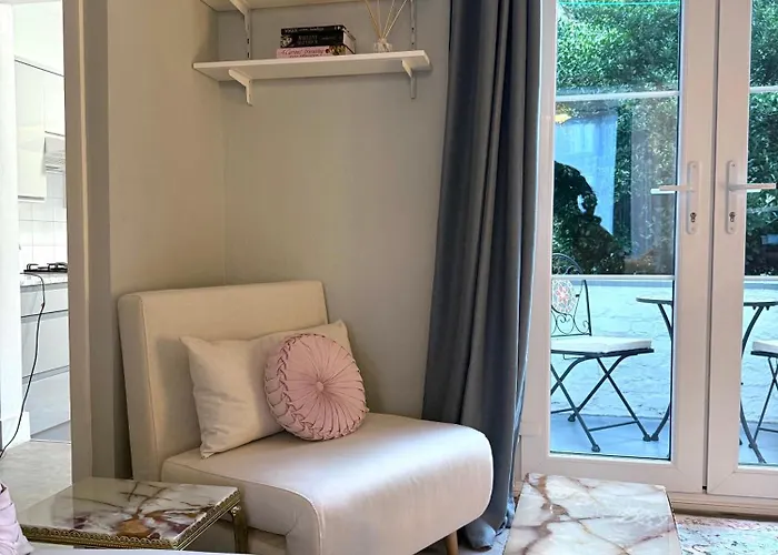 Classically Elegant Designer Apartment