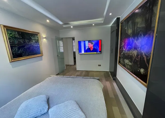 Covent Garden Two Bedroom Flat