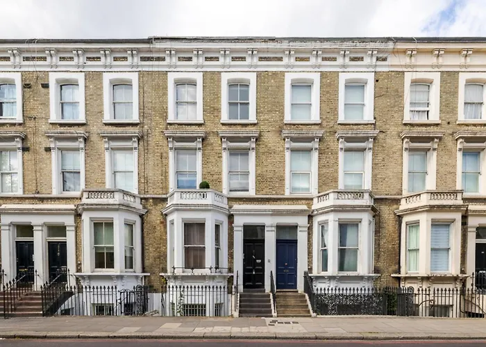 Stylish 2Br Chelsea Penthouse With Private Rooftop