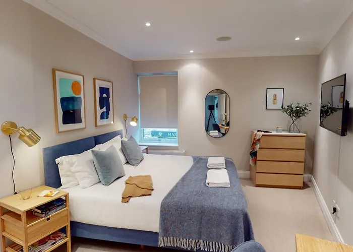 Madison Hill - White Hill House 3 - 1 Bedroom Flat