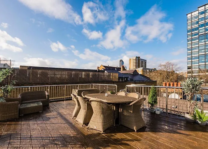 Penthouse Loft With Roof Terrace Not For Events Or Parties