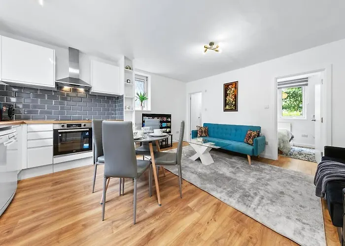 *Brand New 1 Bedroom Flat In Central London*