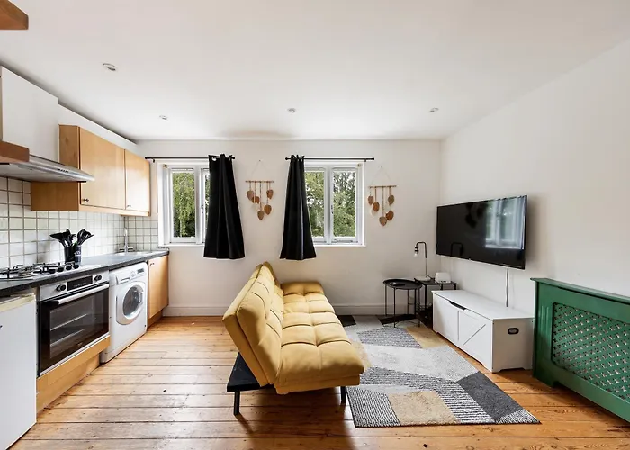 Cosy 1 Bed Stay Near Kings Cross Sleeps 5