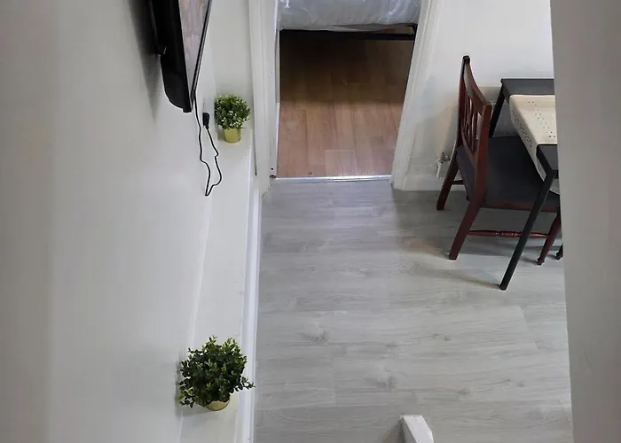 Private Basement Flat