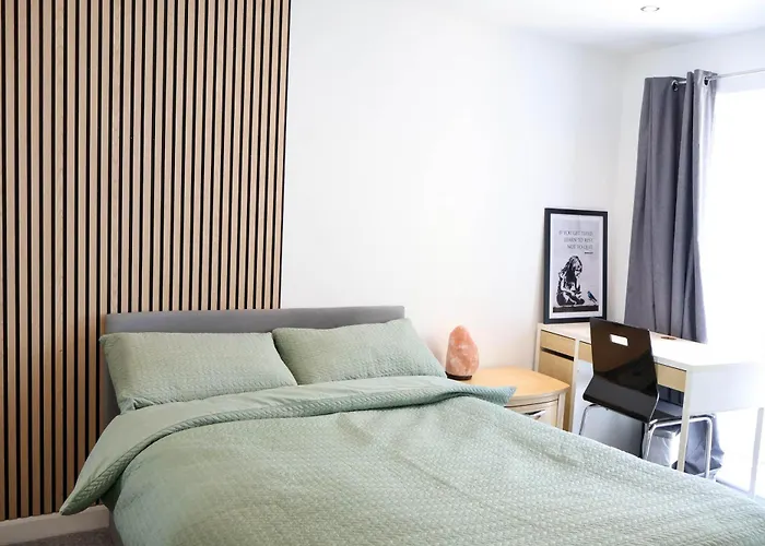 Canary Wharf 1-Bedroom Apartment, Sleeps 3 - Great Transport Links London