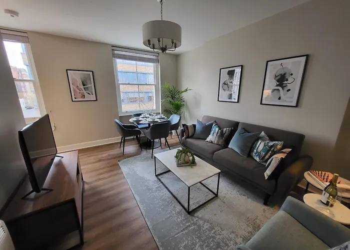 1 Bed Apartment Russell Square