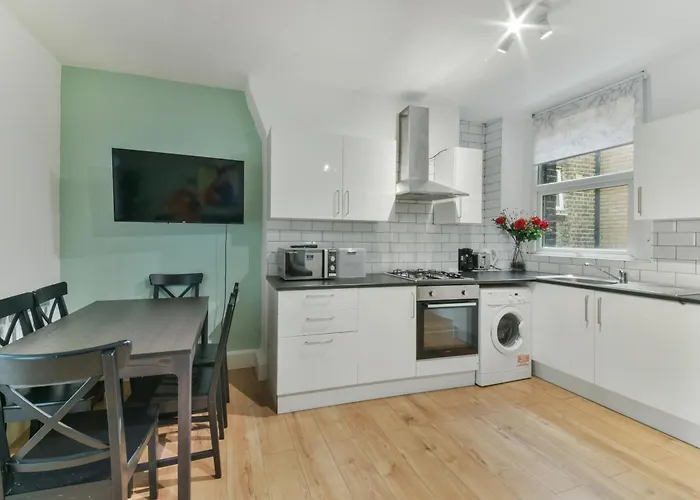Amazing 2 Bedrooms Flat In Dalston