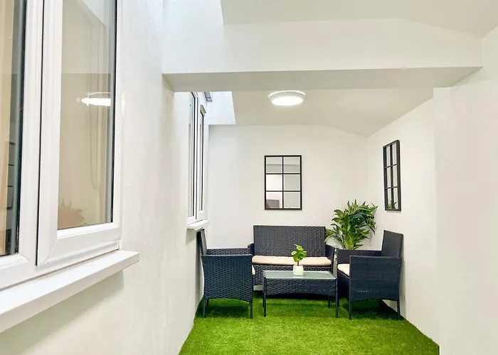 Modern 1-Bedroom Apartments Near Shoreditch, Old Street & Hoxton By Nournest Apartments