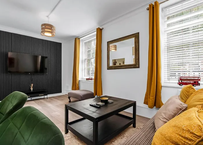 Elegant Escape In Covent Garden