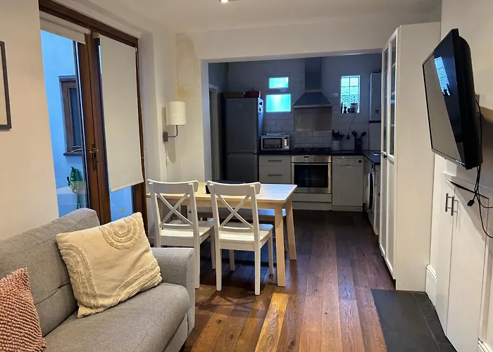 Comfy Stay In Wandsworth Town