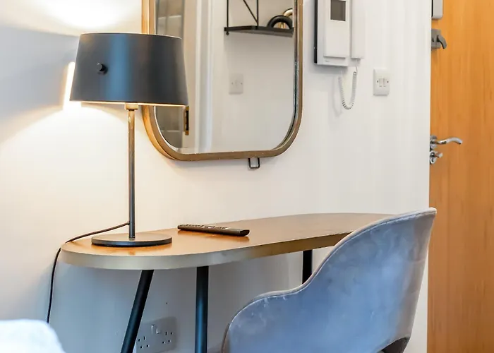 Ferienwohnung Urban Elegance Luxury Living With Kitchenette London