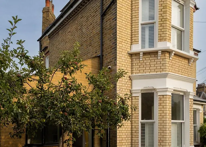 Lin Song House South London Garden Room Getaway