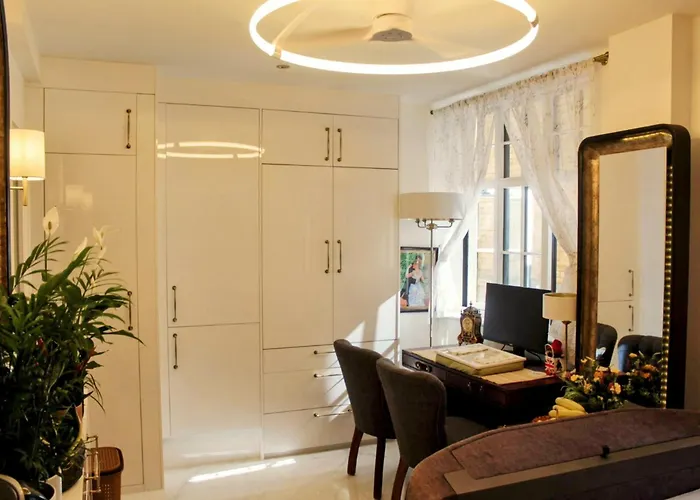 Bougie Studio By St Pauls