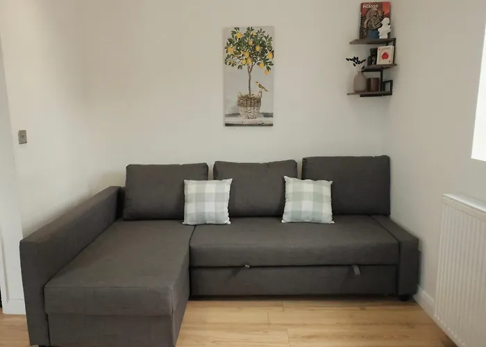 Amanah Properties - Spacious Zone 1 For Friends & Families, Sleeps 5