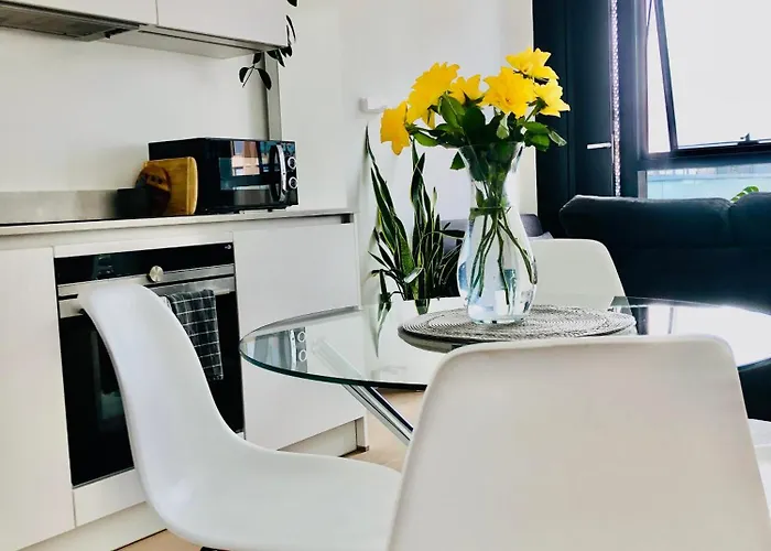 1 Bedroom Luxury Apartment 20 Min From Centre Londra